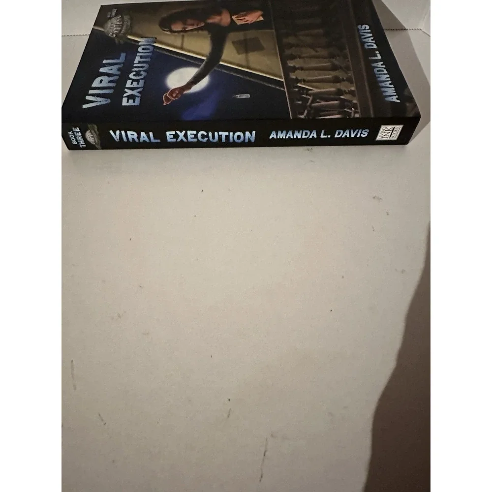 Viral Execution (Volume 3) (The Cantral Chronicles)